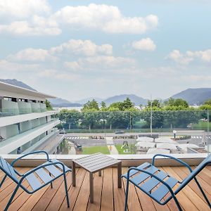 Executive Room balcony Lake view High Floor complimentary spa access